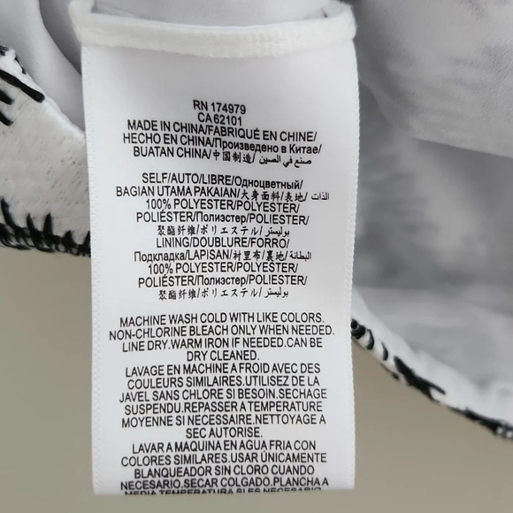 NWOT BCBGMaxAzria | Floral Embroidered Crop Top - Size L - Picture 11 of 11